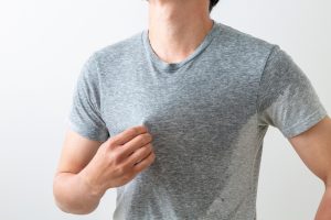 多汗症とは？原因や症状、治し方について解説